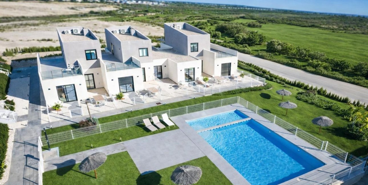 Obra nueva - Villa -
Baños y Mendigo - Altaona Golf