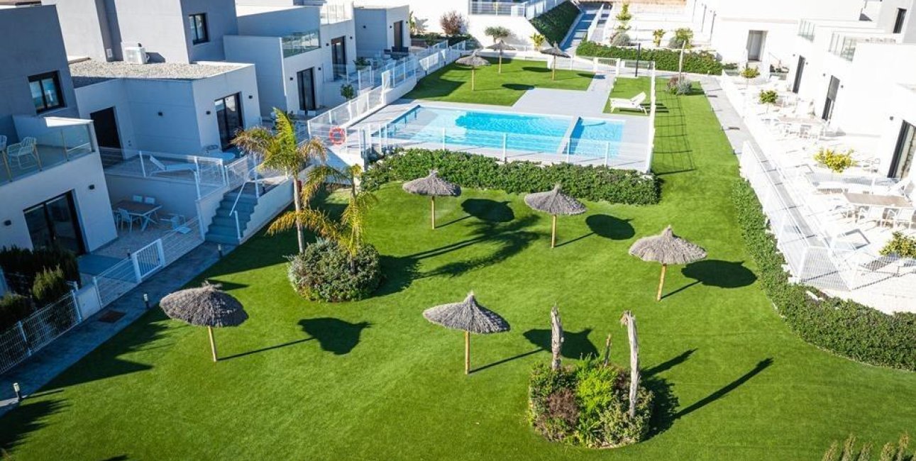 Obra nueva - Villa -
Baños y Mendigo - Altaona Golf
