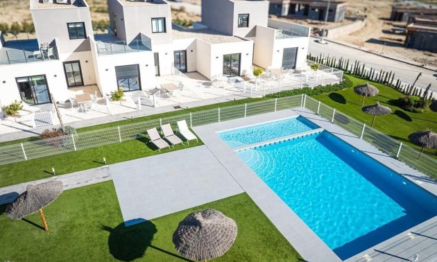 Obra nueva - Villa -
Baños y Mendigo - Altaona Golf