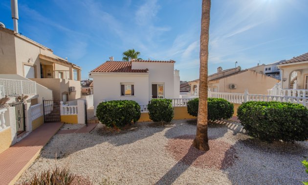 Resale - Villa -
Ciudad Quesada - La Marquesa