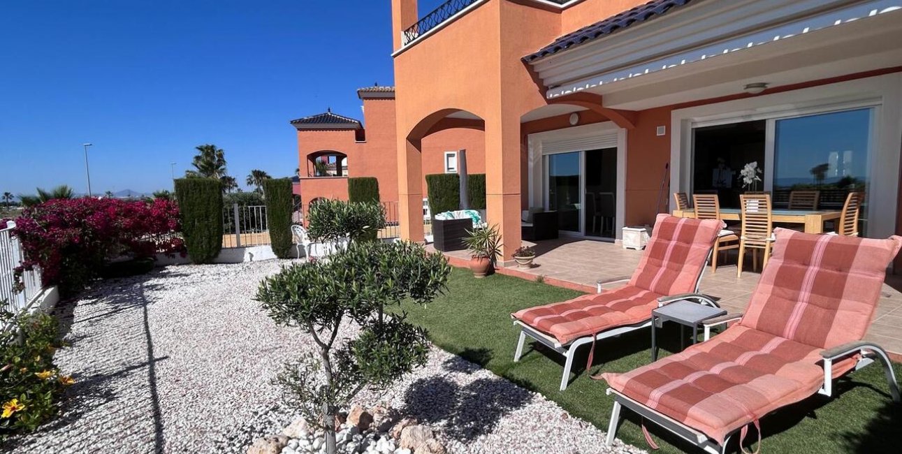 Resale - Apartment / flat -
Altaona Golf - Country Village