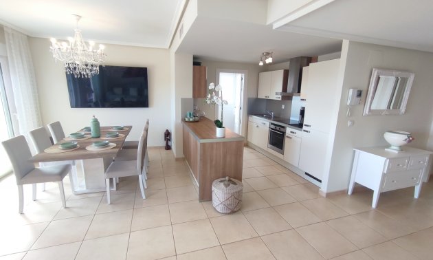 Resale - Apartment / flat -
Altaona Golf - Country Village