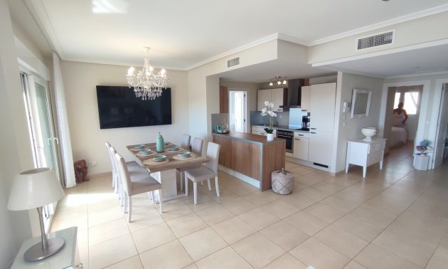 Resale - Apartment / flat -
Altaona Golf - Country Village