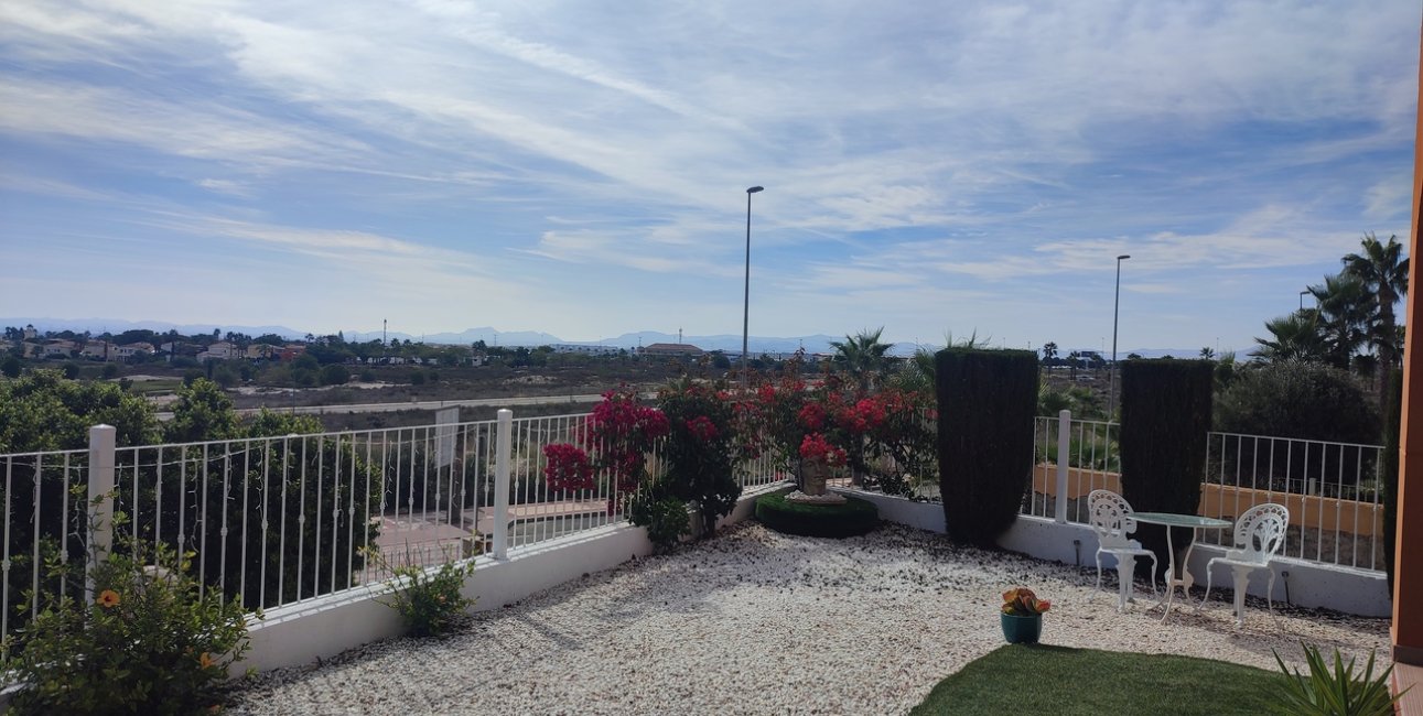 Resale - Apartment / flat -
Altaona Golf - Country Village