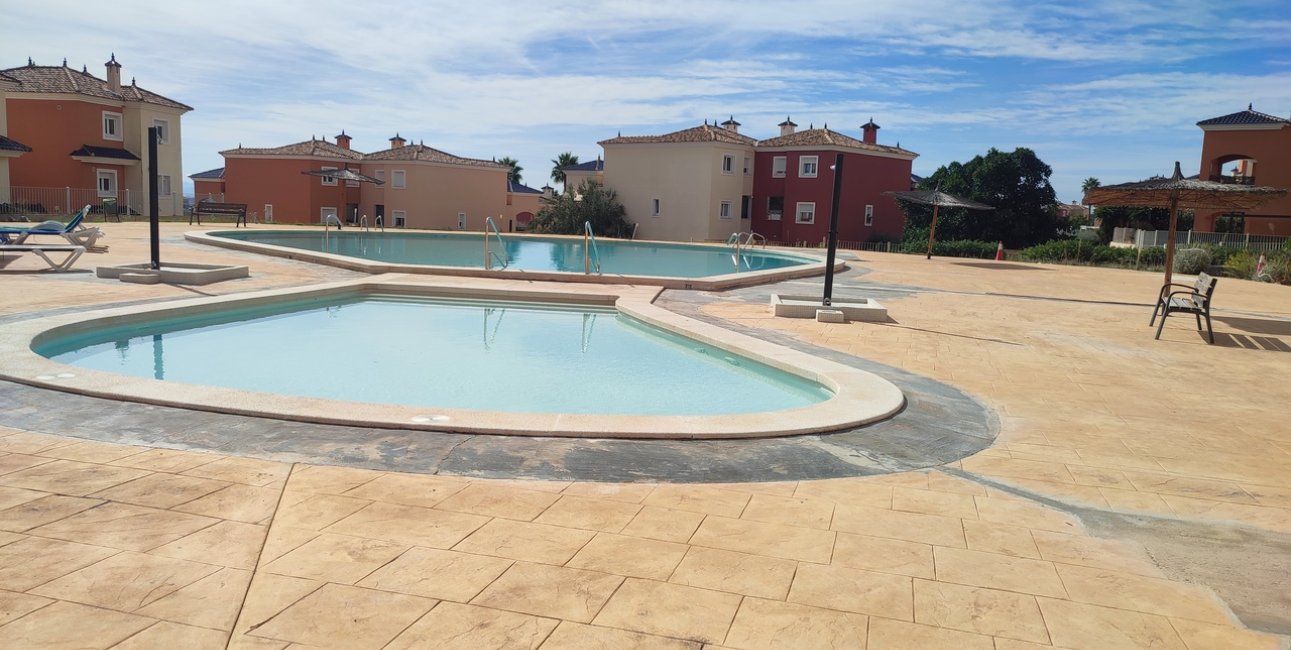 Resale - Apartment / flat -
Altaona Golf - Country Village