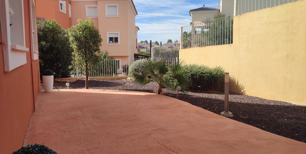 Resale - Apartment / flat -
Altaona Golf - Country Village