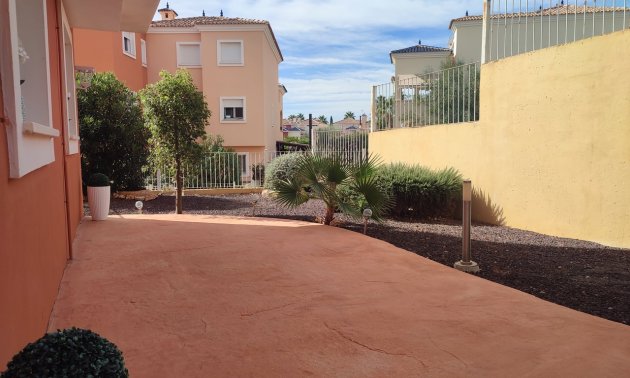 Resale - Apartment / flat -
Altaona Golf - Country Village