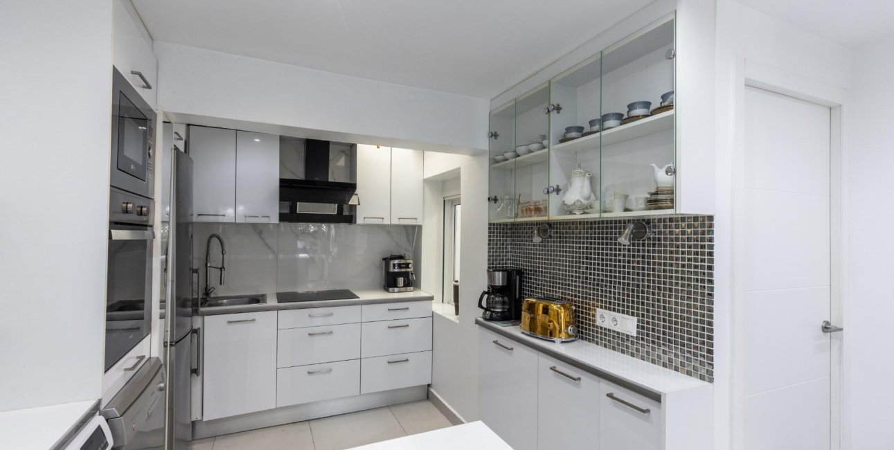 Resale - Bungalow -
Torrevieja - Torretas  - La Siesta - El Limonar