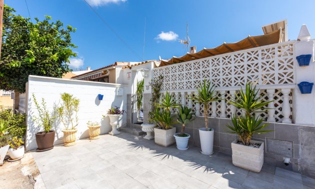 Resale - Bungalow -
Torrevieja - Torretas  - La Siesta - El Limonar