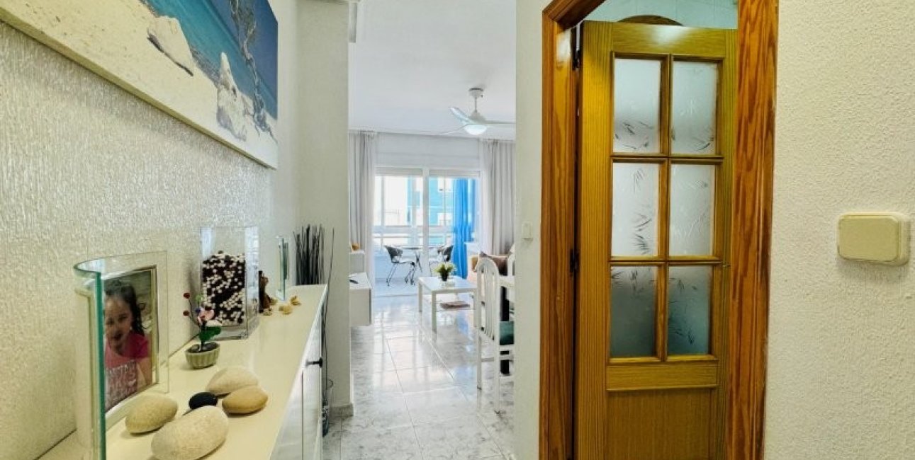 Resale - Apartment / flat -
Torrevieja - Torrevista Playa