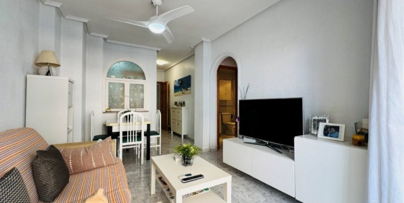 Resale - Apartment / flat -
Torrevieja - Torrevista Playa