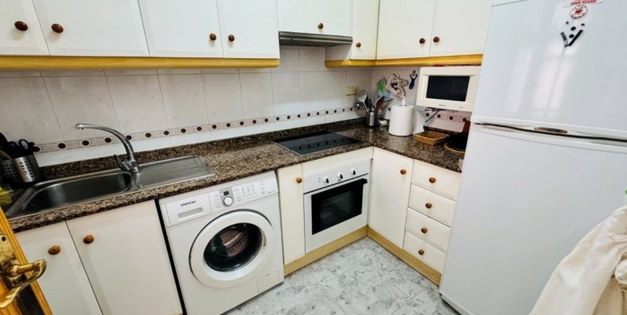 Resale - Apartment / flat -
Torrevieja - Torrevista Playa