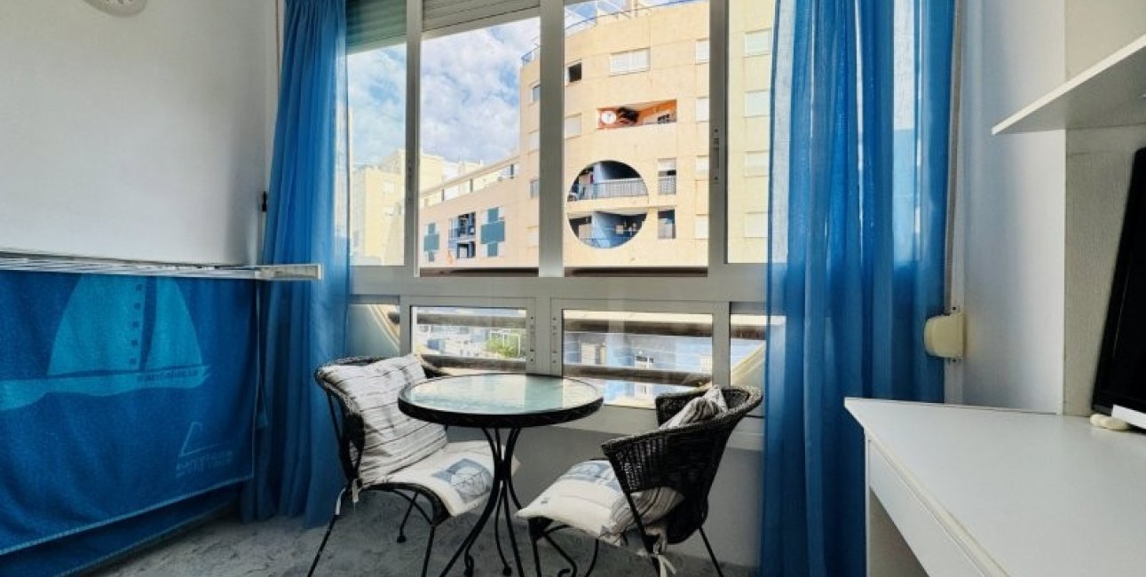 Resale - Apartment / flat -
Torrevieja - Torrevista Playa