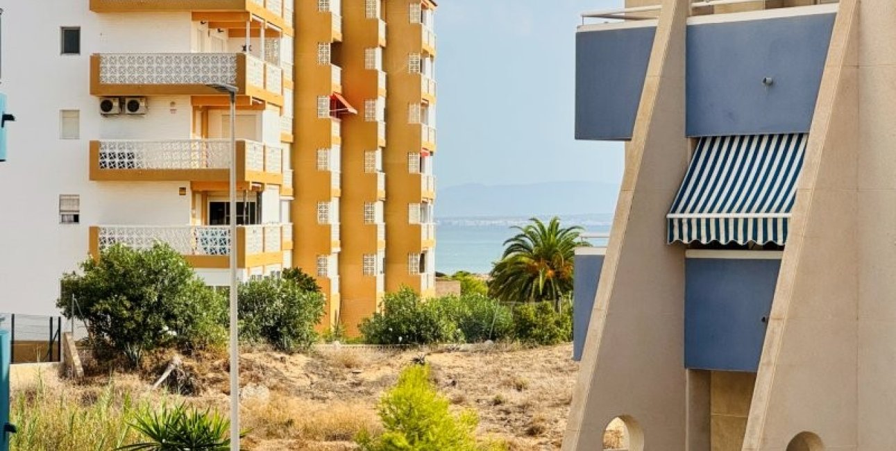 Resale - Apartment / flat -
Torrevieja - Torrevista Playa