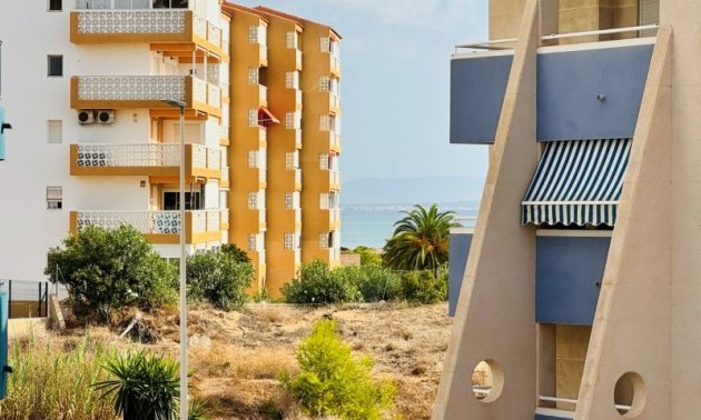 Resale - Apartment / flat -
Torrevieja - Torrevista Playa