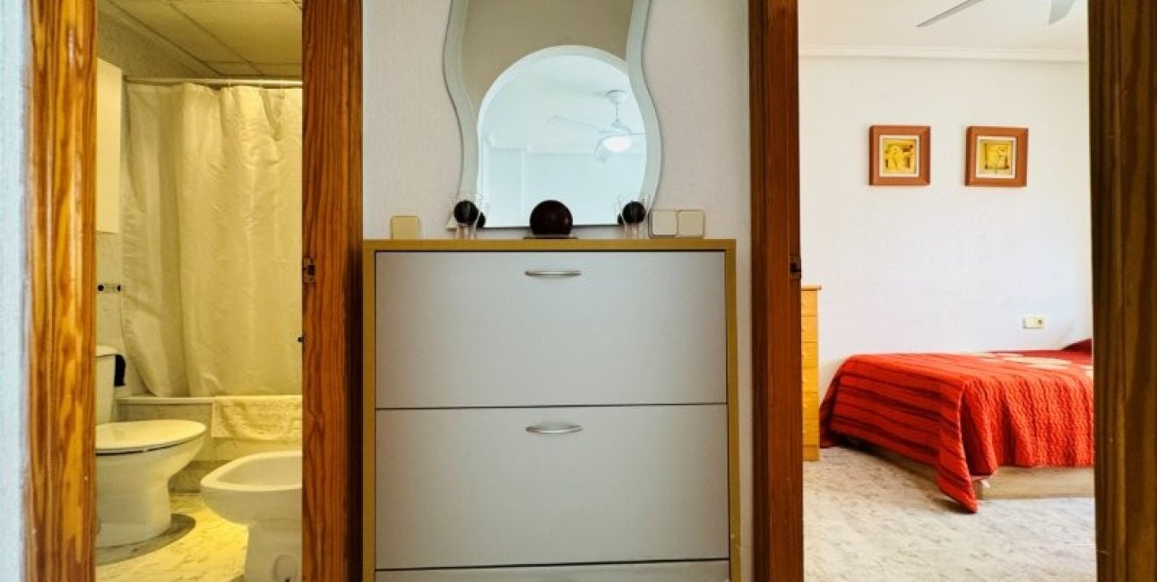Resale - Apartment / flat -
Torrevieja - Torrevista Playa