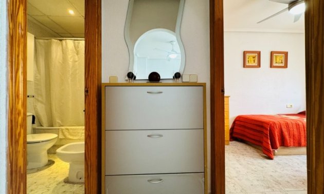 Resale - Apartment / flat -
Torrevieja - Torrevista Playa