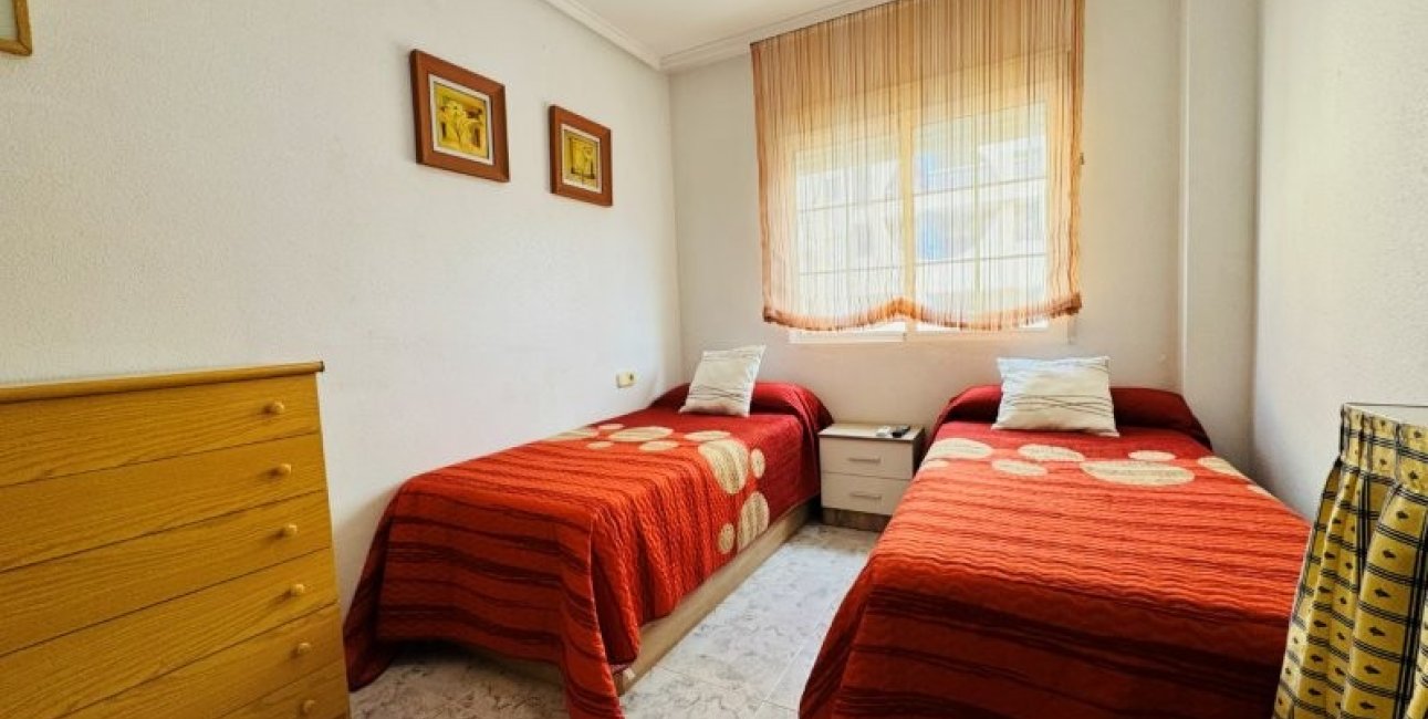 Resale - Apartment / flat -
Torrevieja - Torrevista Playa