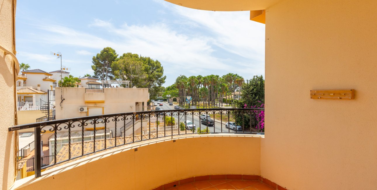 Resale - Apartment / flat -
Orihuela Costa - Villamartin