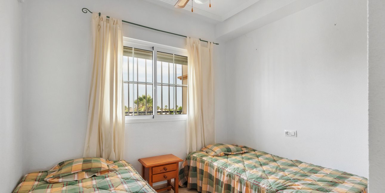Resale - Apartment / flat -
Orihuela Costa - Villamartin