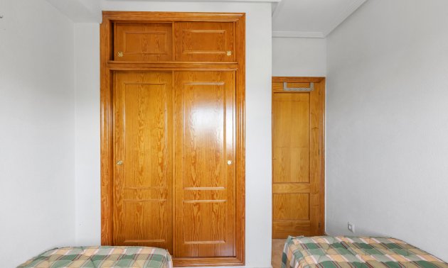 Resale - Apartment / flat -
Orihuela Costa - Villamartin