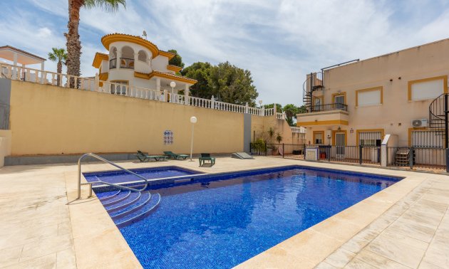 Resale - Apartment / flat -
Orihuela Costa - Villamartin