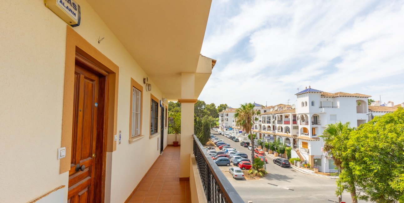 Resale - Apartment / flat -
Orihuela Costa - Villamartin