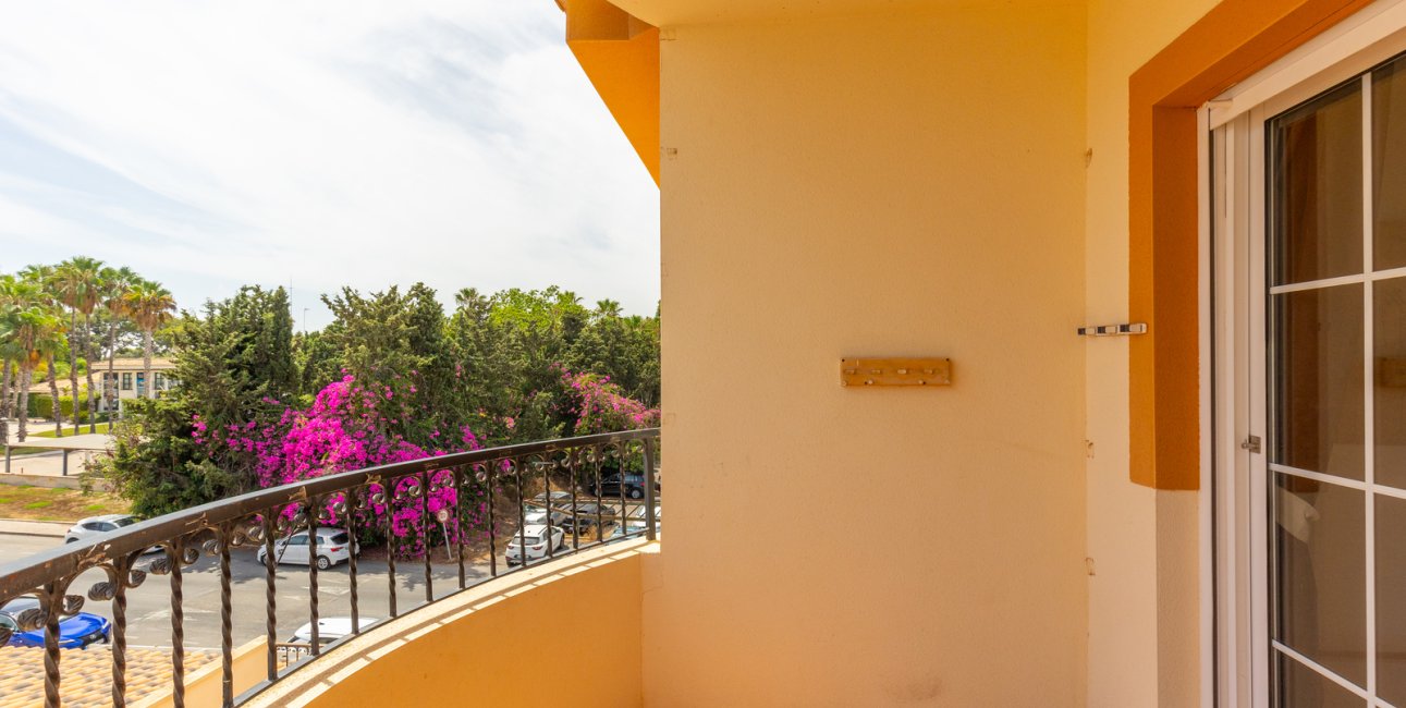 Reventa - Apartamento / piso -
Orihuela - Villamartin
