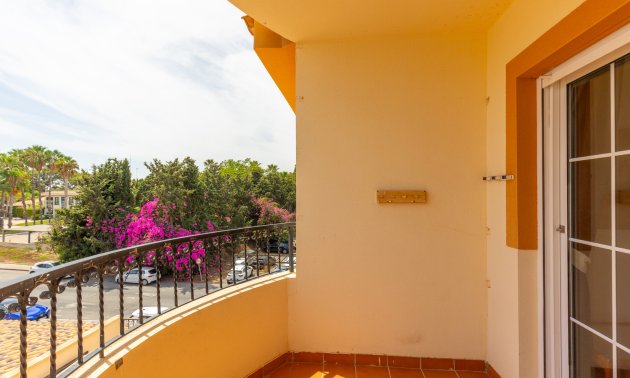 Reventa - Apartamento / piso -
Orihuela - Villamartin