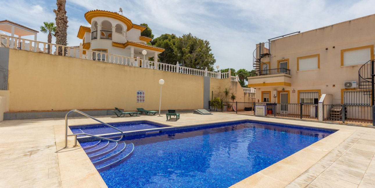 Reventa - Apartamento / piso -
Orihuela - Villamartin