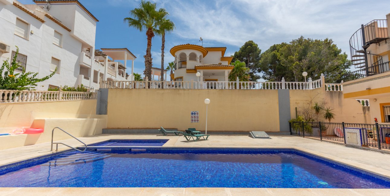 Reventa - Apartamento / piso -
Orihuela - Villamartin