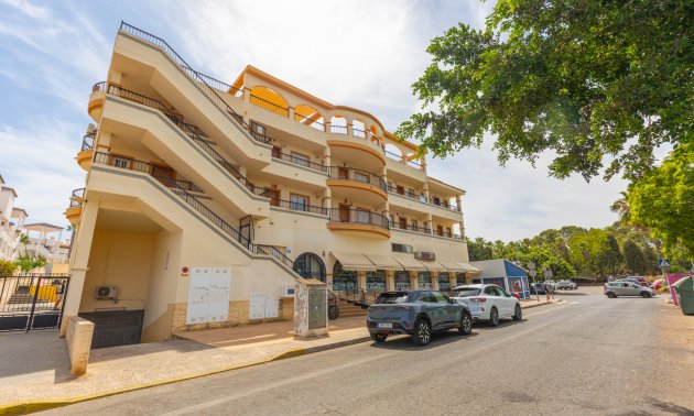 Reventa - Apartamento / piso -
Orihuela - Villamartin