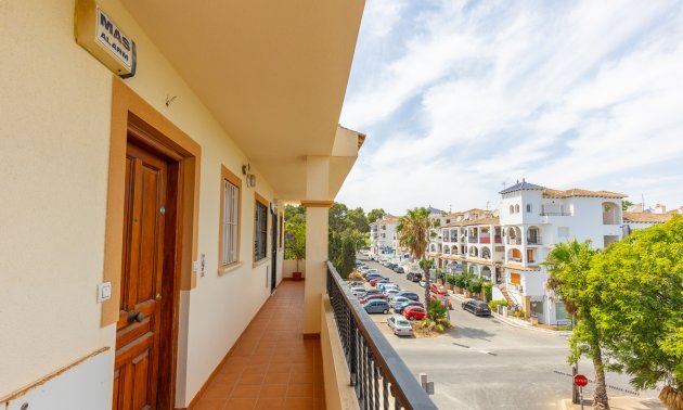 Reventa - Apartamento / piso -
Orihuela - Villamartin