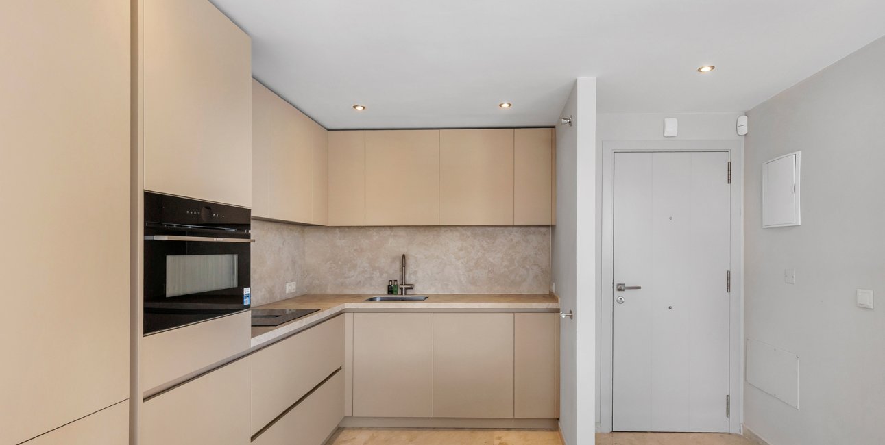 Resale - Apartment / flat -
Torrevieja - Punta prima