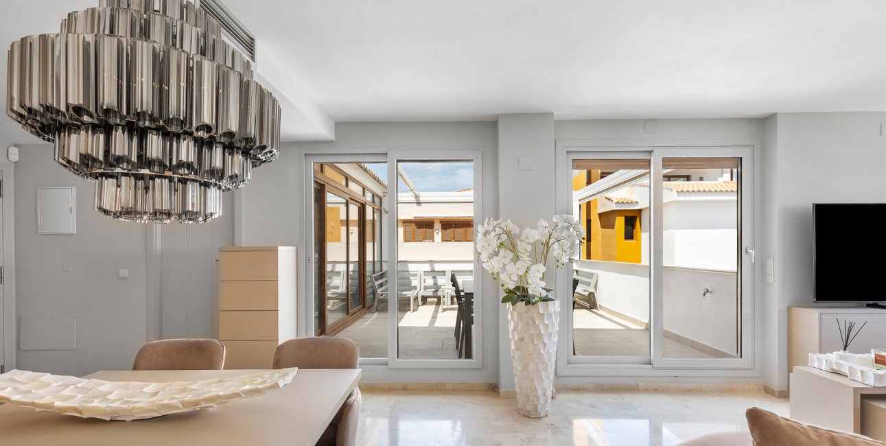 Resale - Apartment / flat -
Torrevieja - Punta prima
