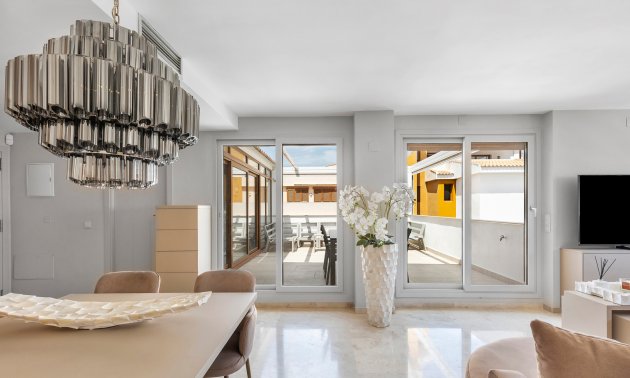 Resale - Apartment / flat -
Torrevieja - Punta prima