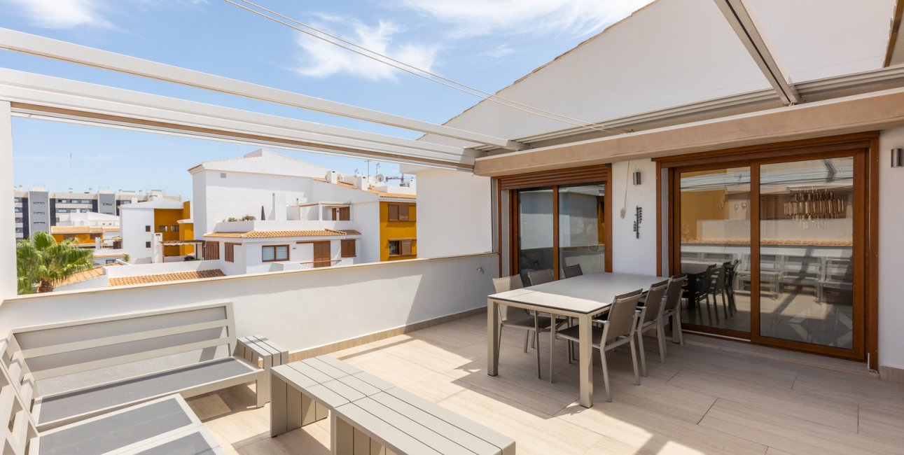 Resale - Apartment / flat -
Torrevieja - Punta prima