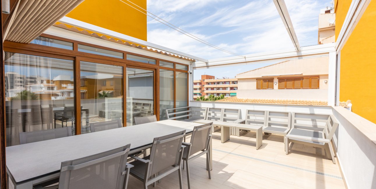 Resale - Apartment / flat -
Torrevieja - Punta prima
