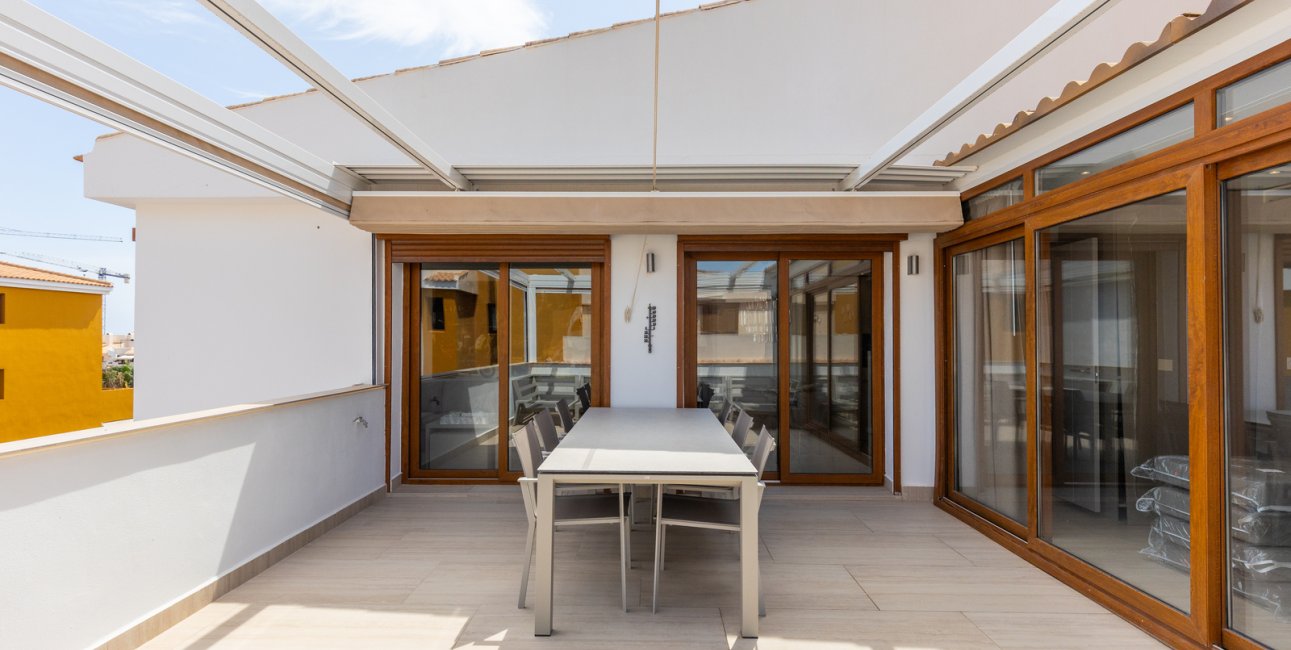 Resale - Apartment / flat -
Torrevieja - Punta prima