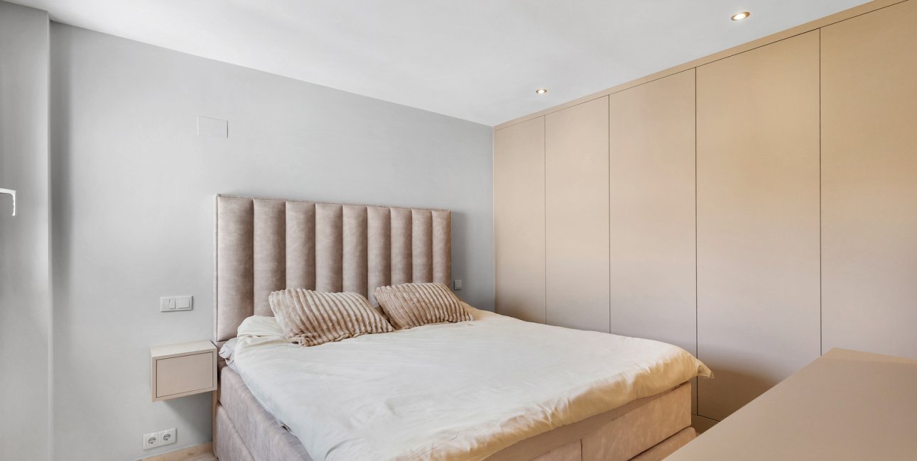 Resale - Apartment / flat -
Torrevieja - Punta prima