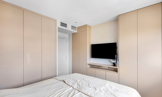 Resale - Apartment / flat -
Torrevieja - Punta prima