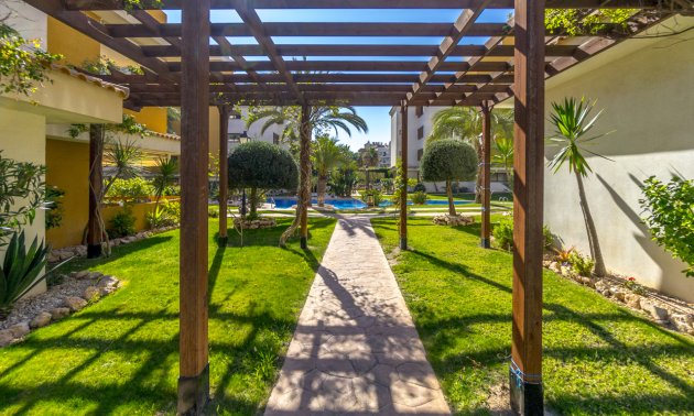 Resale - Apartment / flat -
Torrevieja - Punta prima