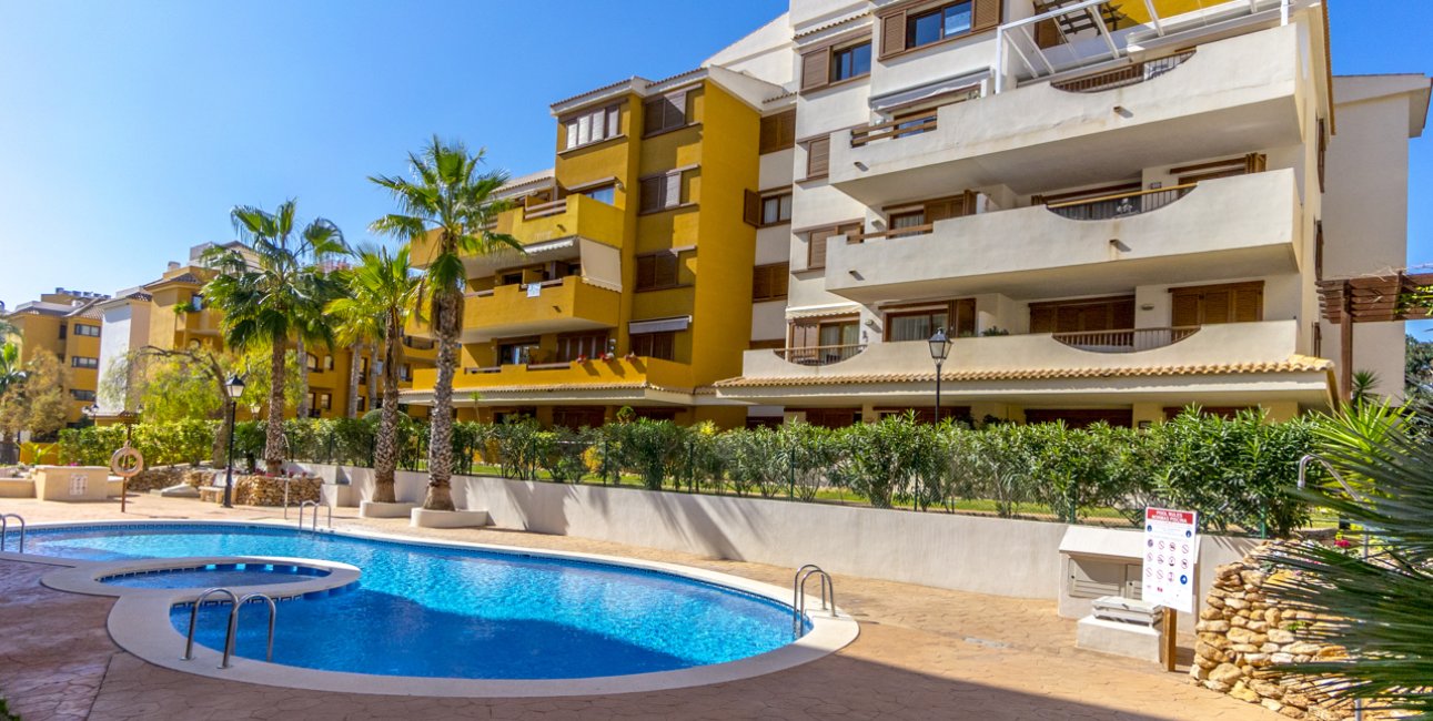 Resale - Apartment / flat -
Torrevieja - Punta prima