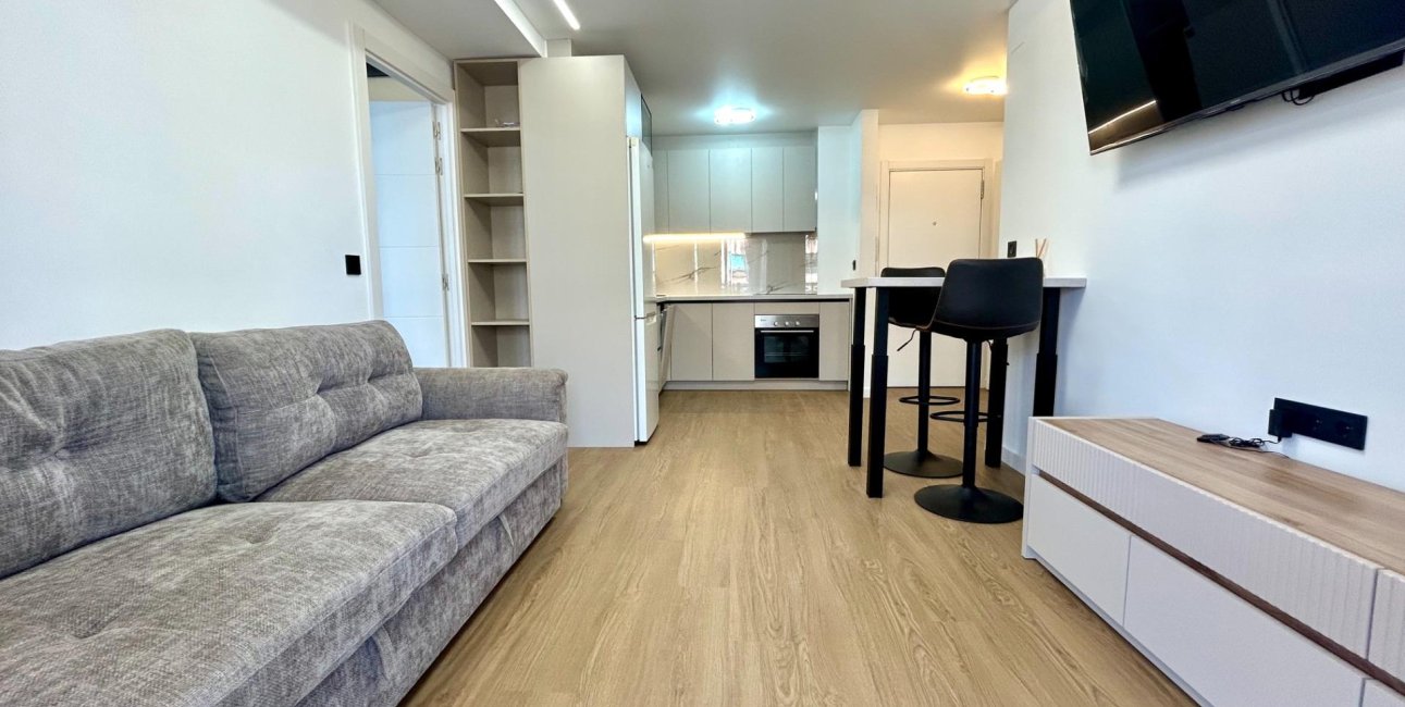 Resale - Apartment / flat -
Torrevieja - Punta prima