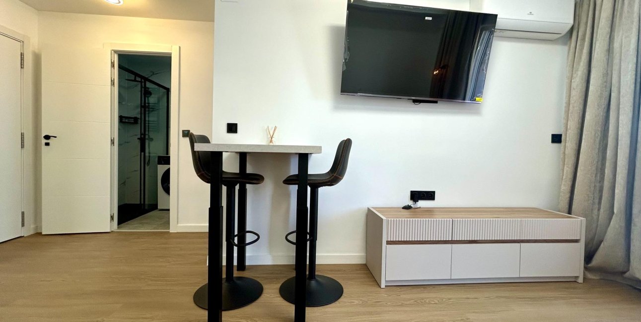 Resale - Apartment / flat -
Torrevieja - Punta prima