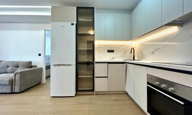 Resale - Apartment / flat -
Torrevieja - Punta prima