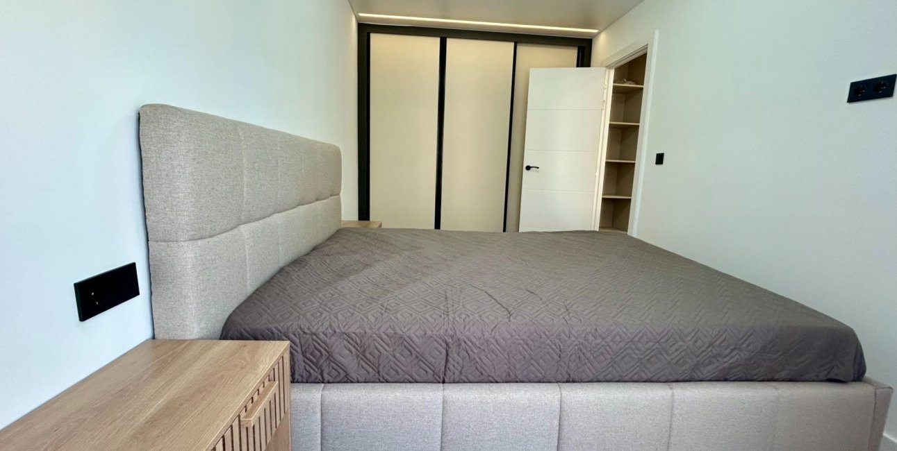Resale - Apartment / flat -
Torrevieja - Punta prima