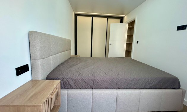 Resale - Apartment / flat -
Torrevieja - Punta prima
