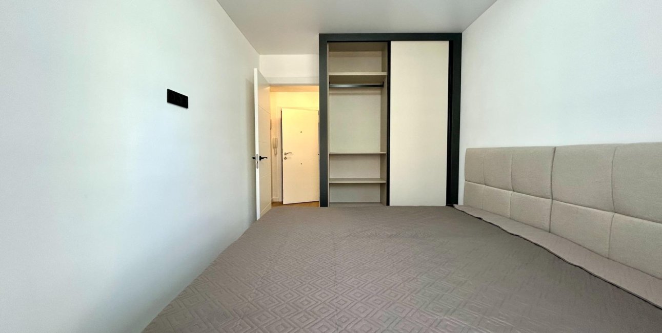 Resale - Apartment / flat -
Torrevieja - Punta prima