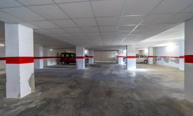 Resale - Apartment / flat -
Torrevieja - Punta prima